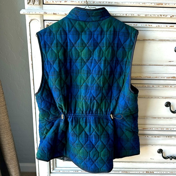 Women’s plaid vest size XL. Gold color hardware, excellent condition. - Picture 3 of 3
